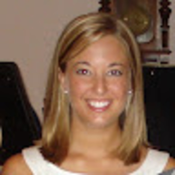 Meet your Posher, Lara - Picture 1 of 1